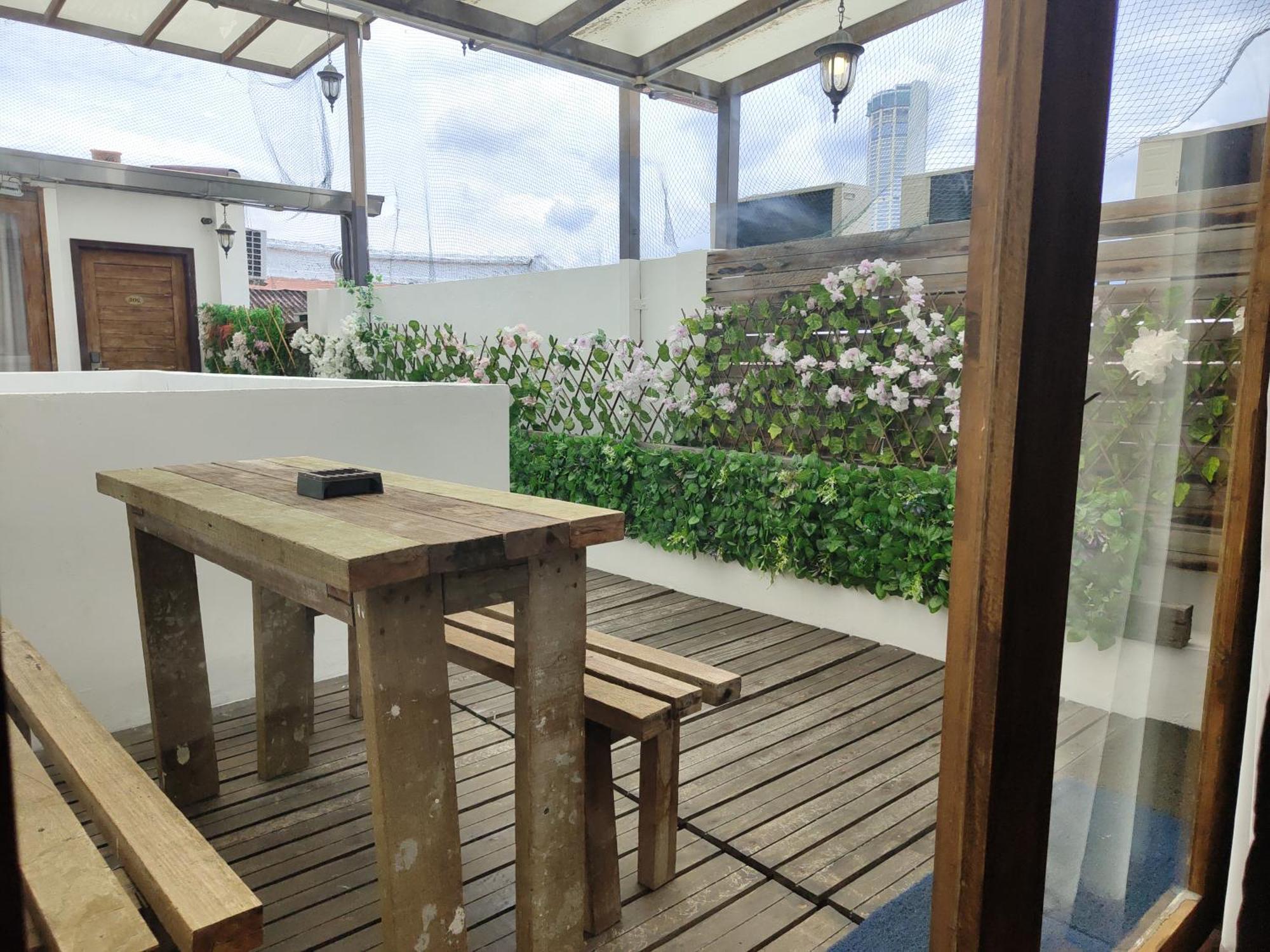 Armenian Suite Hotel Джордж Таун Екстериор снимка