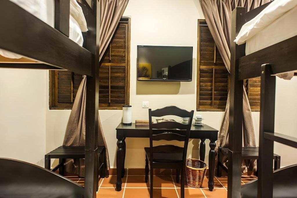 Armenian Suite Hotel Джордж Таун Екстериор снимка